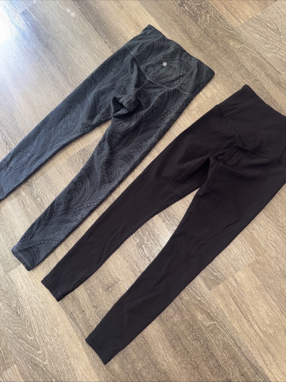 Athleta BUNDLE (2) Patterned & Ribbed Leggings Size XS Grey Black Gym Active - Picture 10 of 10
